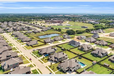 2403 Bear Trail, Mansfield, TX 76063 - Photo 10