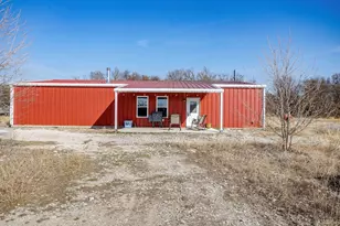 670 Loggins Trail, Poolville, TX 76487 - Photo 28