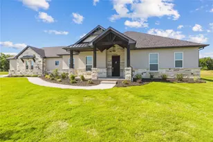 8401 Stallion Dr, Godley, TX 76044 - Photo 4