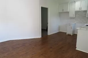 818 Thomas St, Denton, TX 76201 - Photo 4