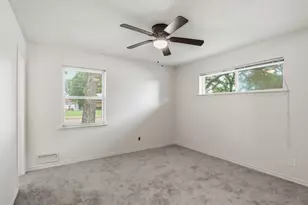 910 Worcester Ln, Garland, TX 75040 - Photo 8