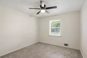 910 Worcester Ln, Garland, TX 75040 - Photo 22