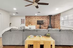 2233 Goldenrod Ave, Fort Worth, TX 76111 - Photo 30