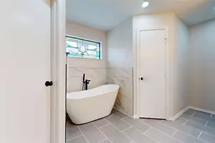 1010 Fairhaven Dr, Garland, TX 75040 - Photo 12