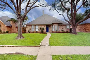 1010 Fairhaven Dr, Garland, TX 75040 - Photo 2