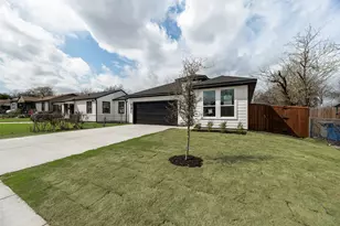 2511 Lea Crest Dr, Dallas, TX 75216 - Photo 2