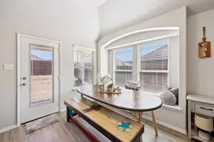 212 Magnolia Dr, Azle, TX 76020 - Photo 14