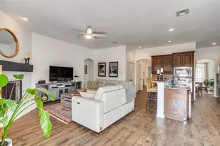 1604 Creek Crest Dr, McKinney, TX 75071 - Photo 6