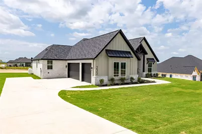 233 Oak Meadow Lane, Weatherford, TX 76085 - Photo 2
