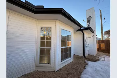 2801 Country Villa Circle, Carrollton, TX 75006 - Photo 34