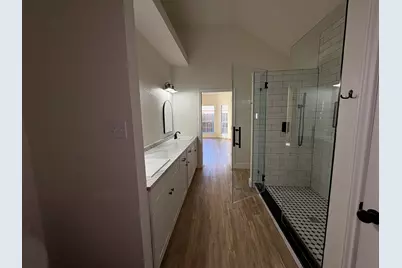 2801 Country Villa Circle, Carrollton, TX 75006 - Photo 26