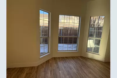 2801 Country Villa Circle, Carrollton, TX 75006 - Photo 16