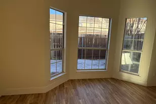 2801 Country Villa Cir, Carrollton, TX 75006 - Photo 16