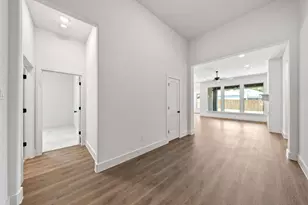 902 Boston Ln, River Oaks, TX 76114 - Photo 10