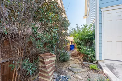 1016 Peacock Boulevard, Carrollton, TX 75007 - Photo 36