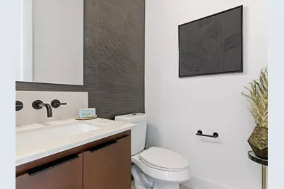 916 E Louisiana Drive, Dallas, TX 75216 - Photo 24