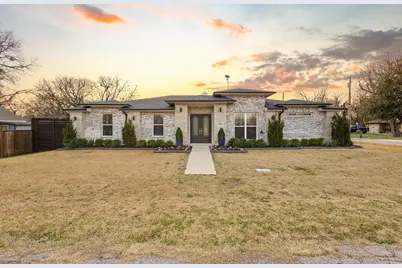 104 N 4th Street, Trenton, TX 75490 - Photo 1