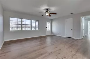 800 E Tucker Blvd, Arlington, TX 76010 - Photo 6