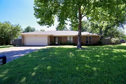 5604 Ember Drive, Arlington, TX 76016 - Photo 1