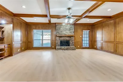 2805 Staffordshire Drive, Carrollton, TX 75007 - Photo 4