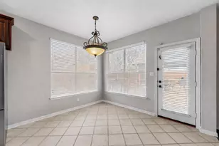 2011 Brianna Ln, Arlington, TX 76001 - Photo 14