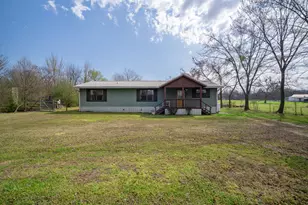 101 Taylor St, Como, TX 75431 - Photo 1