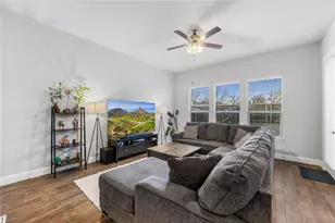 620 Hutchinson Ln, Lewisville, TX 75077 - Photo 4