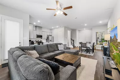 620 Hutchinson Lane, Lewisville, TX 75077 - Photo 6
