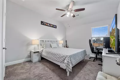 620 Hutchinson Lane, Lewisville, TX 75077 - Photo 10