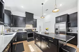 3215 Bill Harrod St, Dallas, TX 75212 - Photo 2