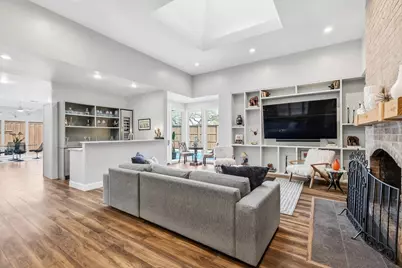 9539 Hilldale Drive, Dallas, TX 75231 - Photo 2