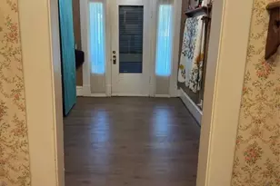 818 E Elm St, Hillsboro, TX 76645 - Photo 6