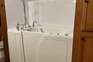 818 E Elm St, Hillsboro, TX 76645 - Photo 8