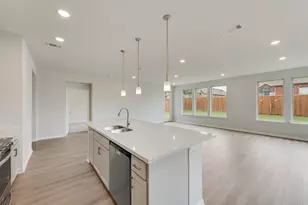 525 Marcus Ln, Crowley, TX 76036 - Photo 4