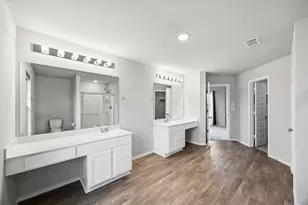 1305 Benwick Dr, Van Alstyne, TX 75495 - Photo 10