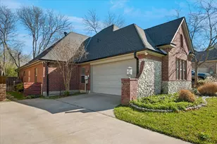 2012 Tremont Cir, Denton, TX 76205 - Photo 2