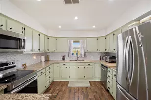 698 Hackberry, Van Alstyne, TX 75495 - Photo 10
