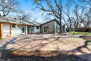 2337 Vega St, Grand Prairie, TX 75050 - Photo 18