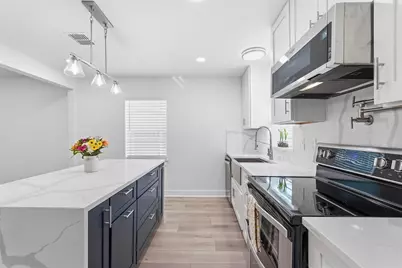 2518 W Amherst Avenue, Dallas, TX 75235 - Photo 22