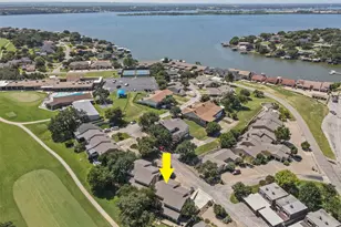 4403 Overlook Ct, Granbury, TX 76049 - Photo 2