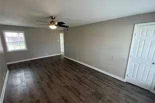 2688 Hearthstone Dr, Farmers Branch, TX 75234 - Photo 4