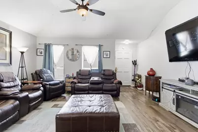 4019 Scarsdale Lane, Dallas, TX 75227 - Photo 4