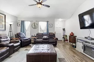 4019 Scarsdale Ln, Dallas, TX 75227 - Photo 4