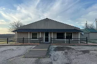 1502 W Main St St, Honey Grove, TX 75446 - Photo 1