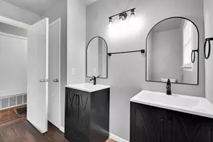 413 Shaw St, Cleburne, TX 76033 - Photo 10