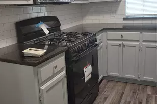 215 Lake Park Rd, Lewisville, TX 75057 - Photo 8