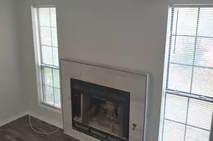 215 Lake Park Rd, Lewisville, TX 75057 - Photo 4