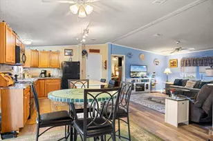 900 Flamingo Rd, Granbury, TX 76049 - Photo 16