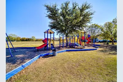 900 Southern Hills Way, Aubrey, TX 76227 - Photo 34