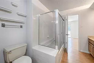 2109 Rainbow Dr, Arlington, TX 76011 - Photo 14